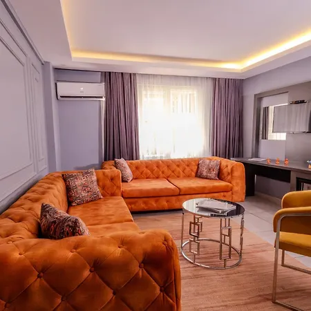 Ruby Hotel 2*