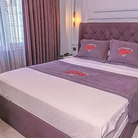 Ruby Hotel